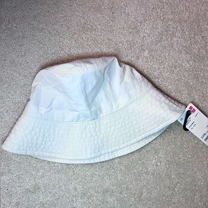 NWT Uniqlo Unisex Beige Bucket Hat